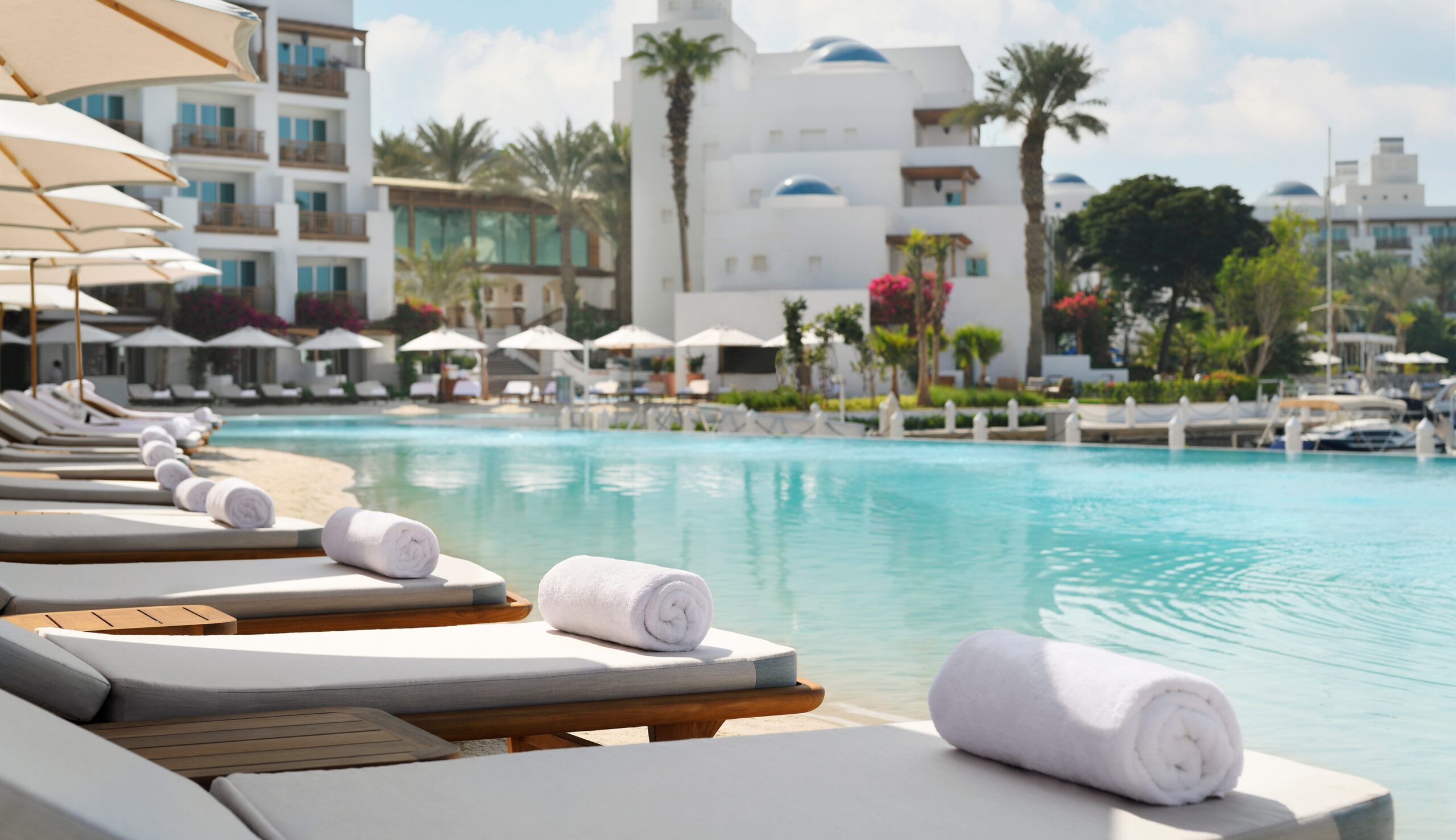  Best Beach Day Pass in Dubai –  A Taste of Vintage Italy in Dubai at Al Porto Lagoon Beach